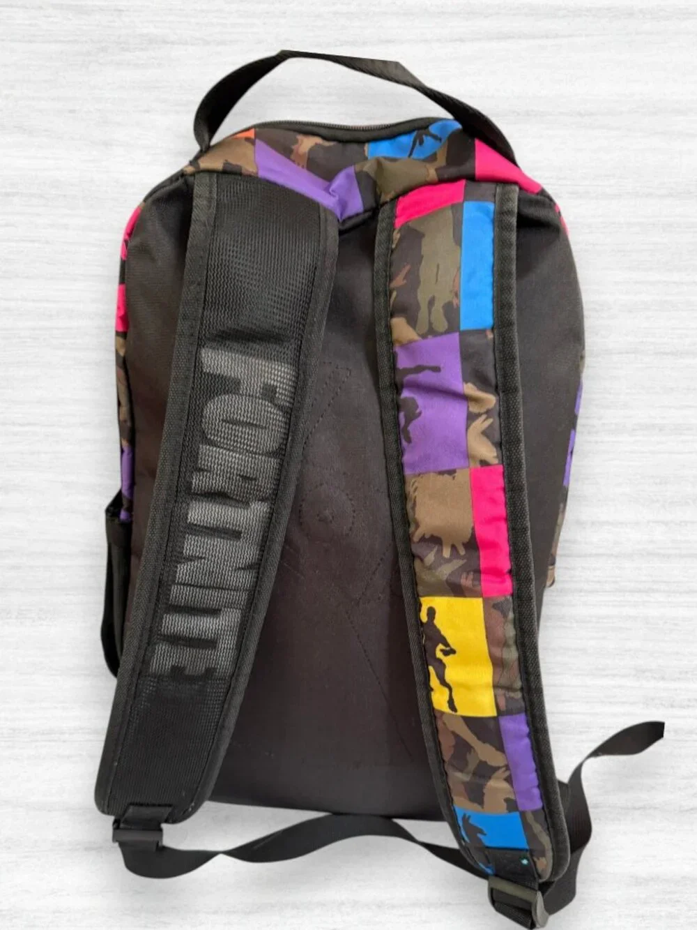 Fortnite camo silhouette